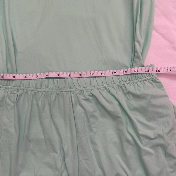 Shorts and matching top seafoam green color super soft and comfortable - Picture 5 of 10
